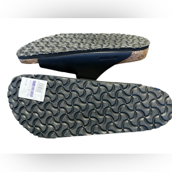 NWOT Birkenstock Arizona Birko-Flor Black Sandals in EU 44 or Mens 11 - Picture 10 of 11